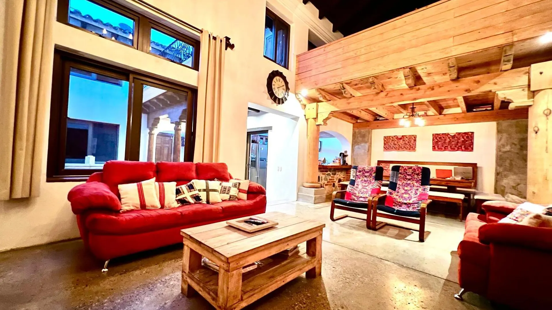 Feriehus Spacious Gem In The Heart Of Antigua