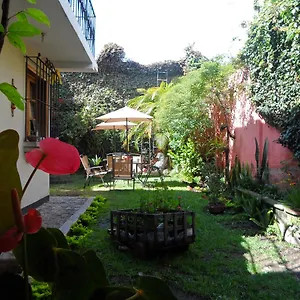 3* Couette-café Casa Landivar