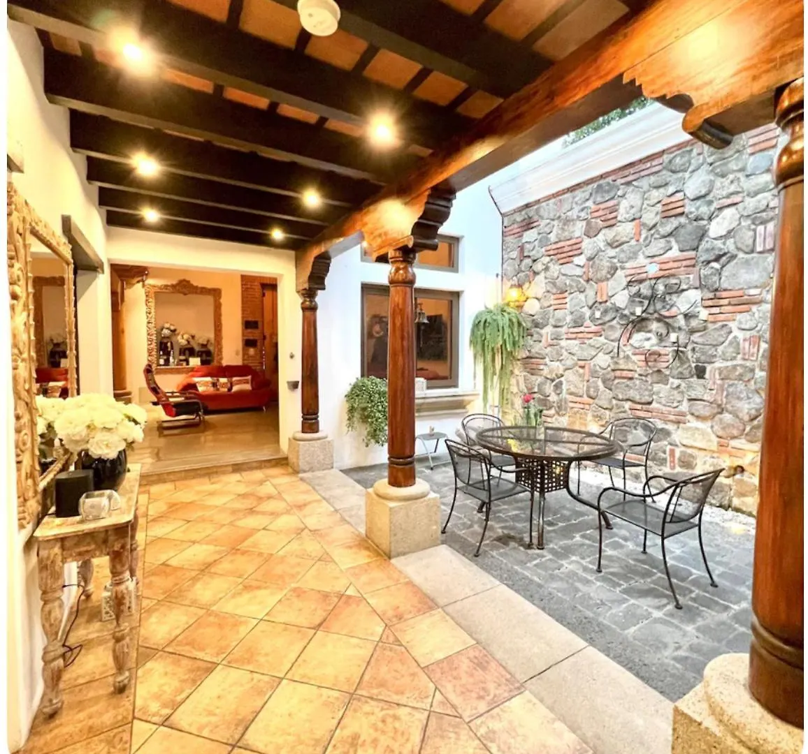 Spacious Gem In The Heart Of Antiguas kontakt
